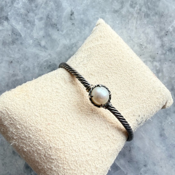 David yurman pearl bracelet - Picture 2 of 3
